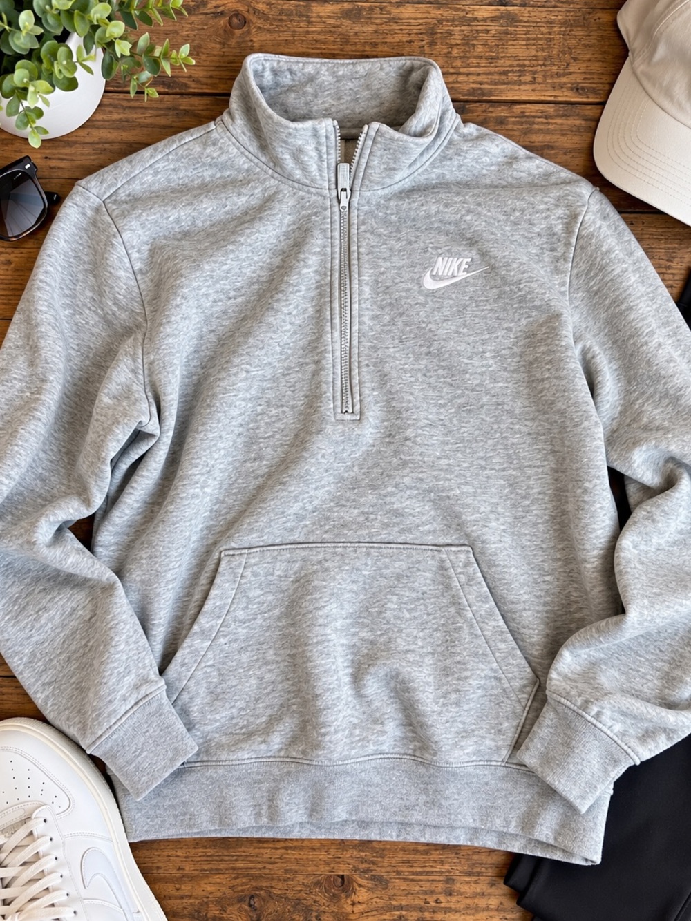 Nike Men’s Light Gray Half-Zip Pullover Sweatshirt